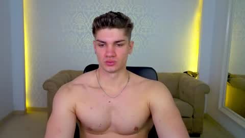 MaxKaiden online show from 04.20.26