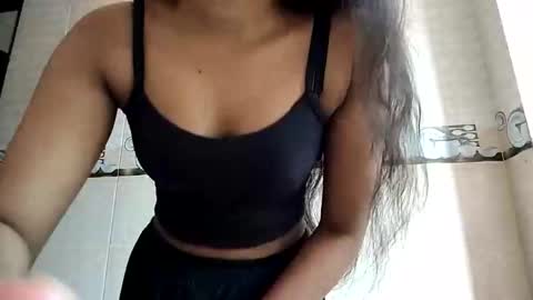 Snapshot of maxladycox chatting on 01.17.26 Dorea online show from 01.17.26