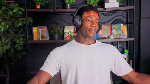 Maxmuscle10 online show from 02.12.26