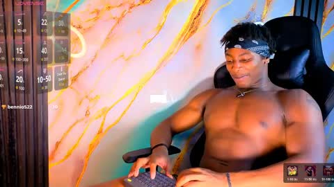 Maxmuscle10 online show from 04.10.26