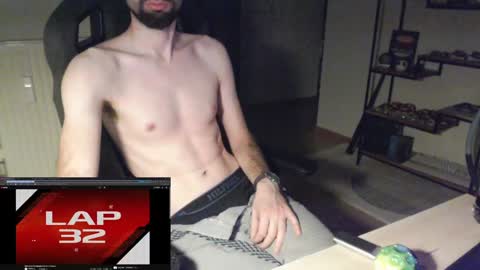 Snapshot of maxp0wer21 chatting on 12.28.24 maxp0wer21 online show from 12.28.24