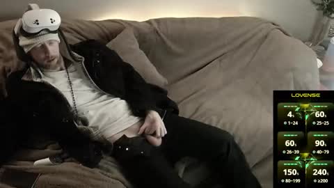 Snapshot of maxrouger chatting on 12.15.25 MaxRouger online show from 12.15.25