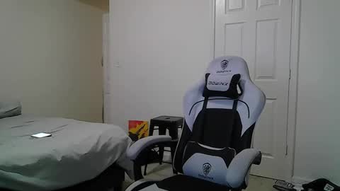 Snapshot of maxryderr chatting on 11.16.25 Max Ryder online show from 11.16.25