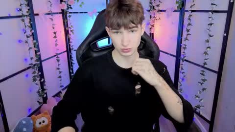 Max online show from 11.30.25