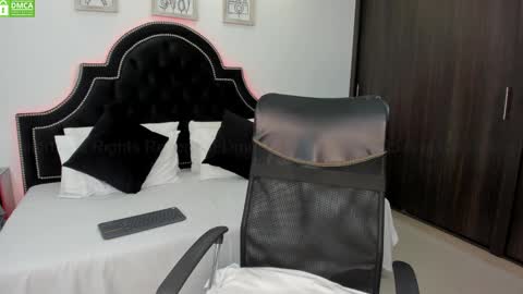 Maxxi online show from 02.18.25