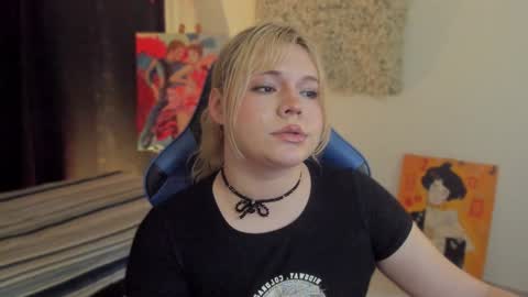 Maxine Minx online show from 01.09.25