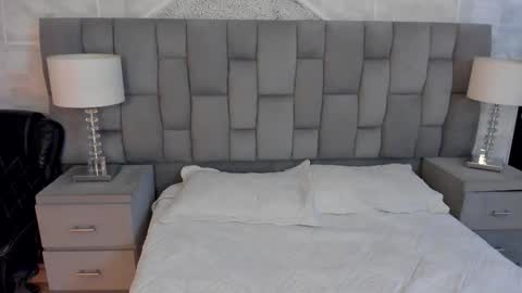 Maxine Minx online show from 10.29.25