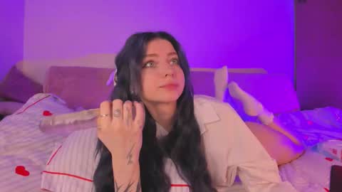 May online show from 11.15.25