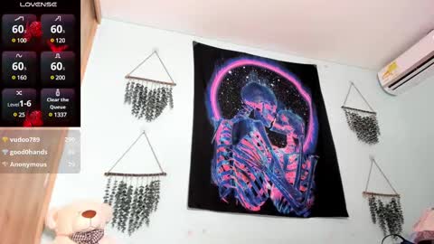 Snapshot of maya__fox chatting on 02.16.25 OF mayitta19 online show from 02.16.25