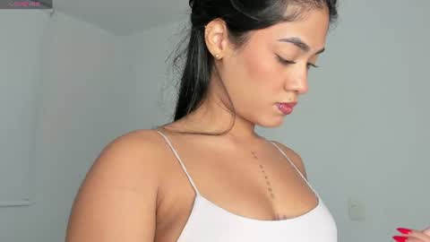 Snapshot of maya__fox chatting on 07.22.26 OF mayitta19 online show from 07.22.26