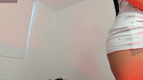 Snapshot of maya__fox chatting on 07.22.26 OF mayitta19 online show from 07.22.26