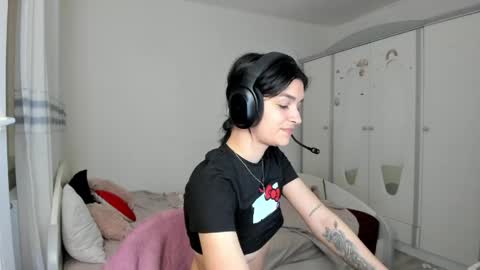 Maya online show from 04.15.26