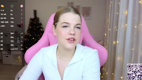 Snapshot of maya_blonde18 chatting on 12.21.24 Maya online show from 12.21.24