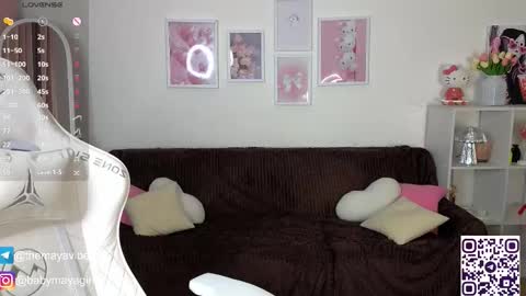 Snapshot of maya_blonde18 chatting on 10.25.25 Maya online show from 10.25.25