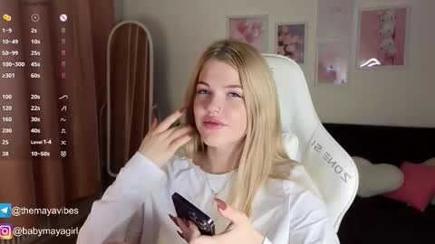 Snapshot of maya_blonde18 chatting on 11.13.25 Maya online show from 11.13.25