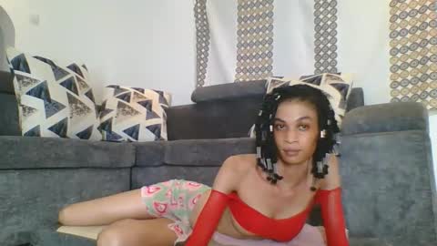 Snapshot of maya_dol chatting on 04.24.26 maya online show from 04.24.26