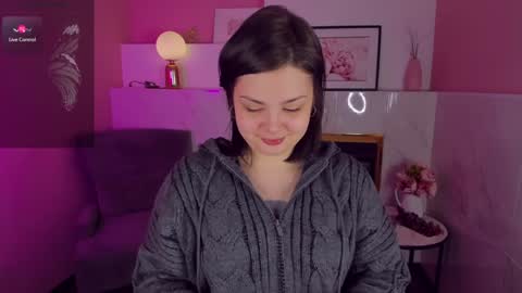 Woman online show from 12.11.24