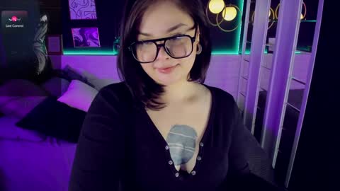 Woman online show from 01.07.25