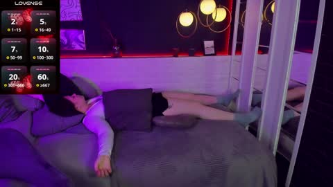 Woman online show from 01.26.25