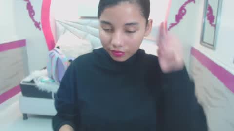 Snapshot of mayaa_ross chatting on 12.19.24 Maya online show from 12.19.24