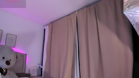 Mayajhons online show from 01.07.26