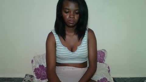 Snapshot of mayalabelle chatting on 12.22.25 mayalabelle online show from 12.22.25