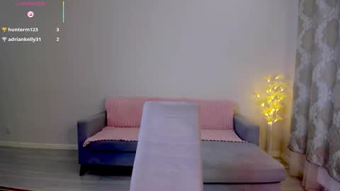 Snapshot of mayamei chatting on 02.14.26 Mia online show from 02.14.26