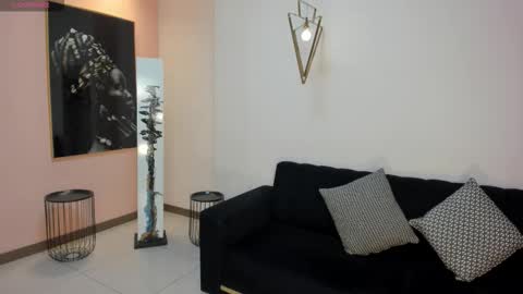 Snapshot of mayamoretti chatting on 01.17.26 Maya online show from 01.17.26