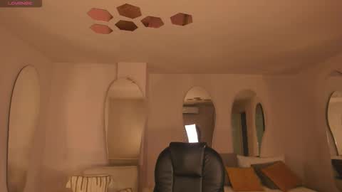 Snapshot of mayamoretti chatting on 02.09.26 Maya online show from 02.09.26