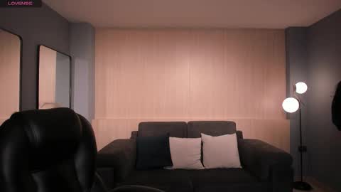 Snapshot of mayamoretti chatting on 03.04.26 Maya online show from 03.04.26