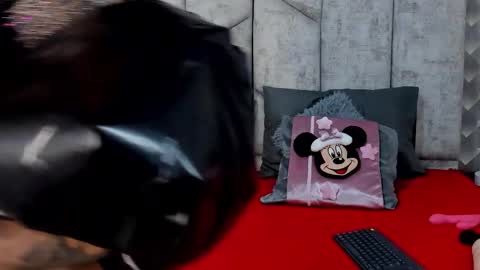 Nicolle Ruselle   Hello my lovely  schedule for great fun from  630 am and end 800 pm Colombian time I wait for you online show from 11.27.25