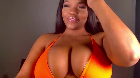 MayBabi online show from 12.31.24