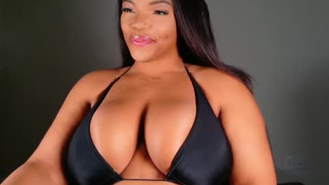 MayBabi online show from 02.15.25