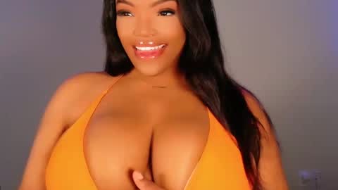 MayBabi online show from 11.22.25