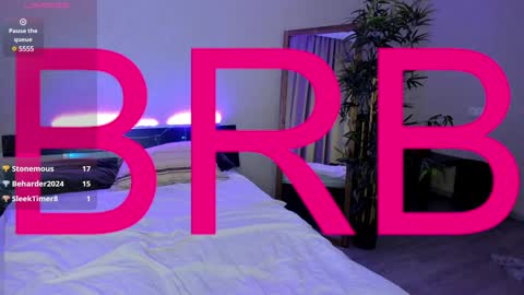 Snapshot of maybe_mia chatting on 01.12.25 Mia GMT2 Mon 3-9 AM Tue 3-9 AM Wed 3-9 AMThur 10 AM - 4 PM Fri 3-9 AM Sat 3-9 AM Sun 3-9 AM. online show from 01.12.25