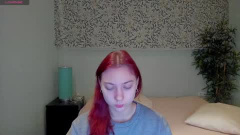 Snapshot of maybe_mia chatting on 01.30.25 Mia GMT2 Mon 3-9 AM Tue 3-9 AM Wed 3-9 AMThur 10 AM - 4 PM Fri 3-9 AM Sat 3-9 AM Sun 3-9 AM. online show from 01.30.25