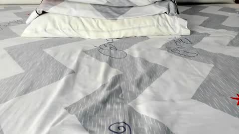 Maybelline69 online show from 10.22.25