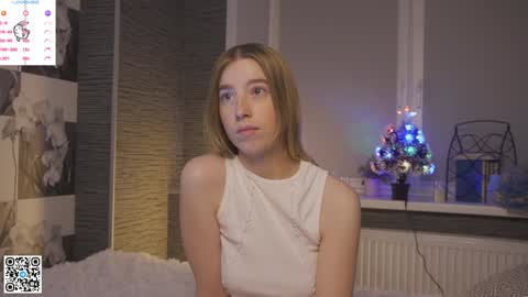 Snapshot of maydaedgin chatting on 12.26.24 Violet online show from 12.26.24