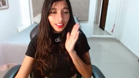 Snapshot of maydivaxox chatting on 01.12.26 MAYA online show from 01.12.26