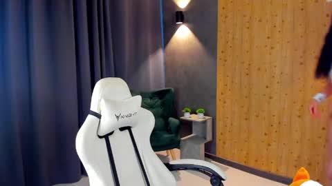 May online show from 04.10.26