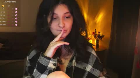 Snapshot of maymary_ chatting on 12.04.25 Mary . online show from 12.04.25