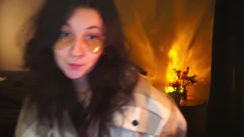 Snapshot of maymary_ chatting on 12.15.25 Mary . online show from 12.15.25