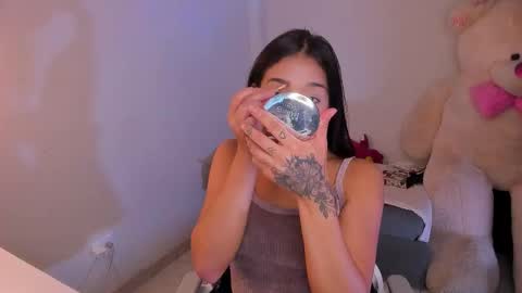 Snapshot of mayproject2 chatting on 02.04.26 may online show from 02.04.26