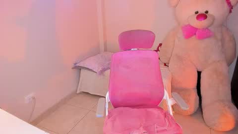 Snapshot of mayproject2 chatting on 02.26.26 may online show from 02.26.26