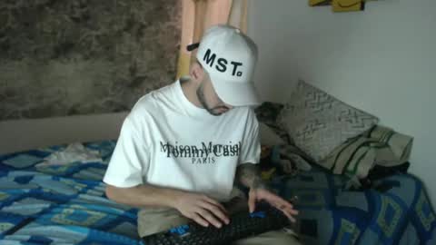 Snapshot of maythedesirelive chatting on 12.25.24 thonny online show from 12.25.24