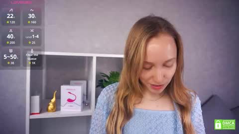 Snapshot of mckenziedyen chatting on 11.19.25 Mary online show from 11.19.25