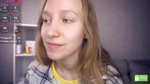 Snapshot of mckenziedyen chatting on 11.25.25 Mary online show from 11.25.25