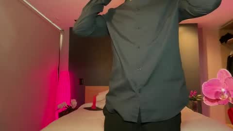 Snapshot of mcklister69 chatting on 02.14.26 mcklister online show from 02.14.26