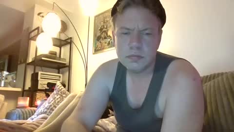 Snapshot of me2283 chatting on 12.23.24 me2283 online show from 12.23.24