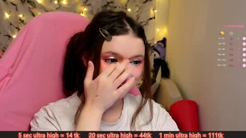 Snapshot of me_hanna chatting on 01.28.25 Hanna online show from 01.28.25